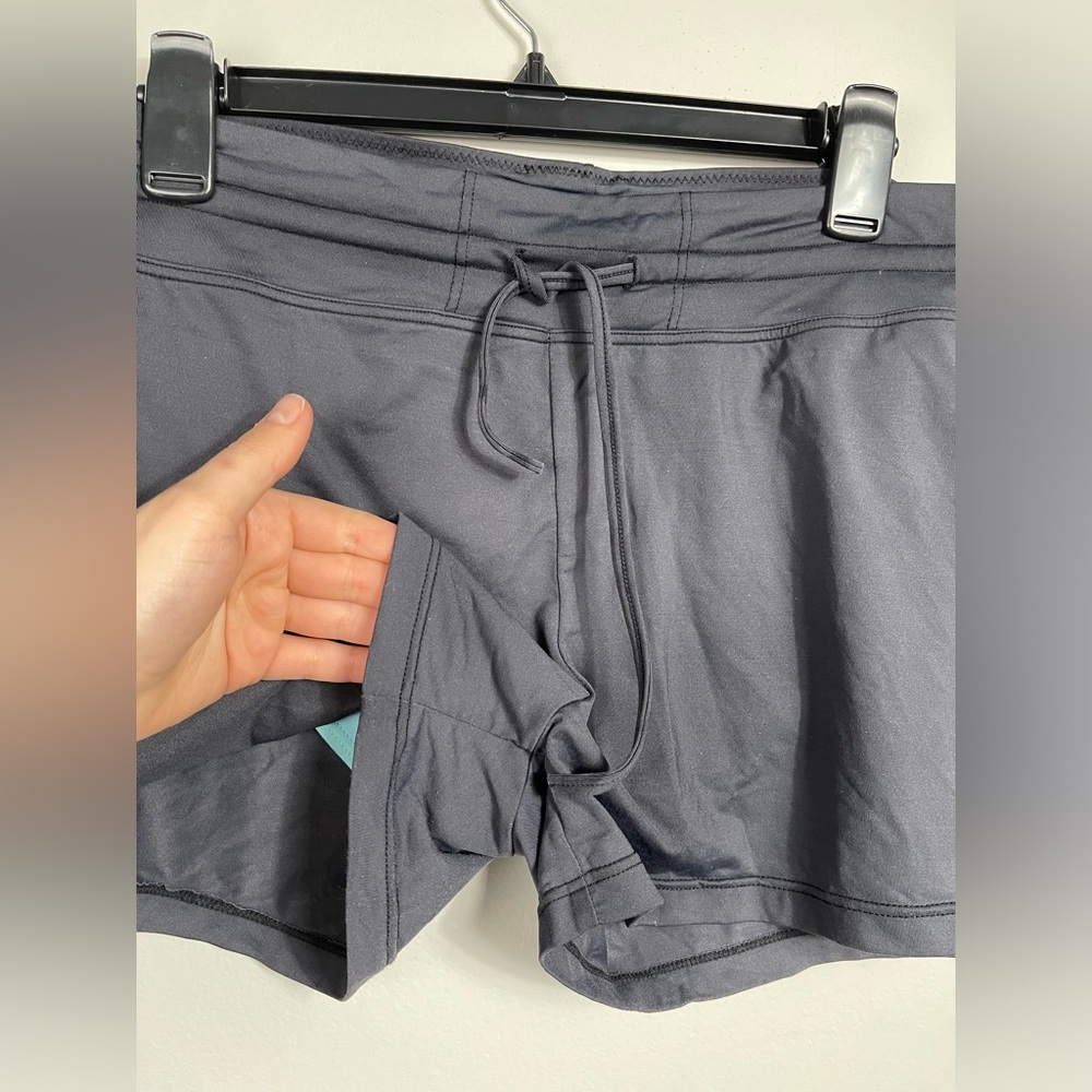 Athleta Shorts Womens Black Athletic Outdoors Active Drawstring Shorties Size L - Picture 4 of 11